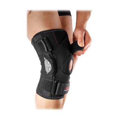 Knee Brace w/ Polycentric Hinges & Cross Straps